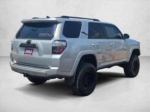 Used 2021 Toyota 4Runner TRD Off-Road AWD/4WD image 5