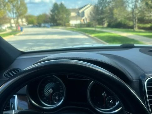 Used 2014 Jeep Grand Cherokee SRT image 28