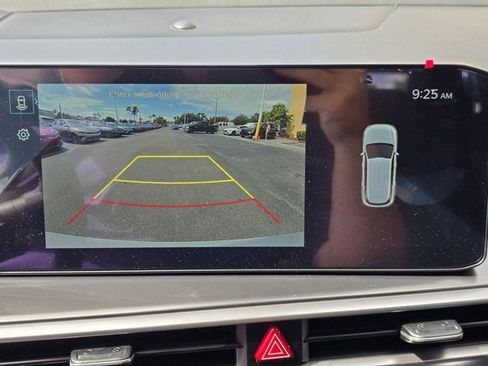 Used 2025 Kia Sorento S image 22