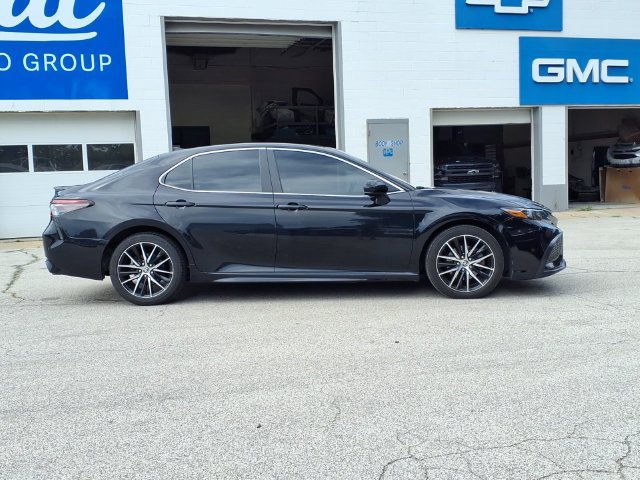 Used 2021 Toyota Camry SE FWD image 9