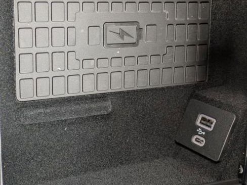 New 2026 Lincoln Corsair Premiere image 21