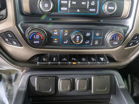 Used 2018 GMC Sierra 2500 Denali w/ Duramax Plus Package AWD/4WD image 20