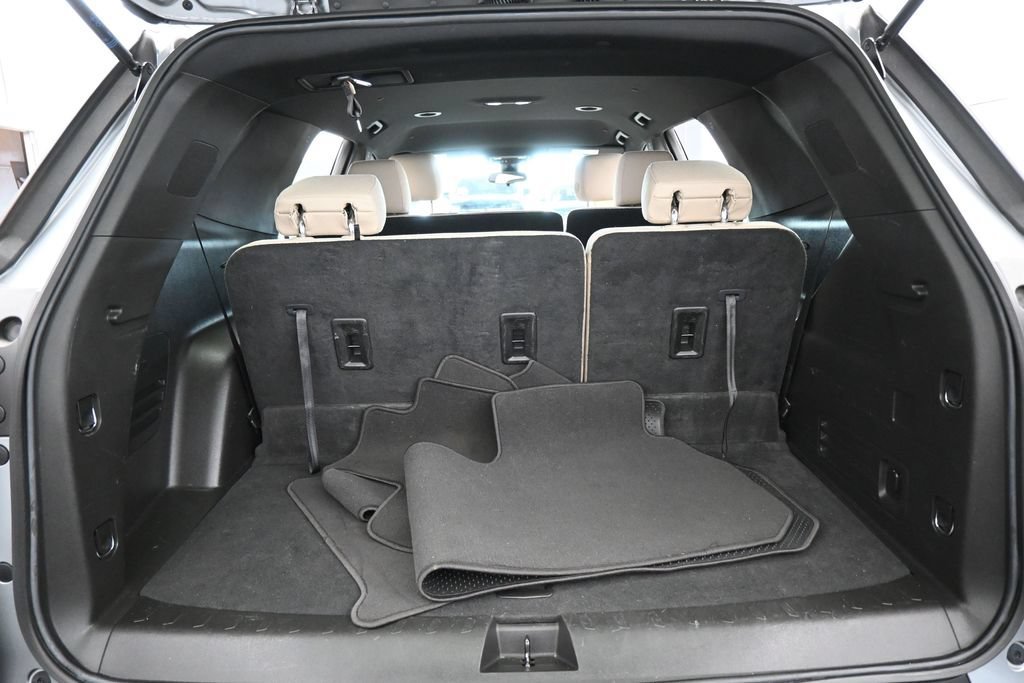 Used 2024 Chevrolet Traverse LS FWD image 36