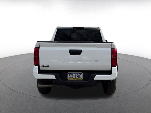 Used 2025 Toyota Tacoma TRD Off-Road image 12