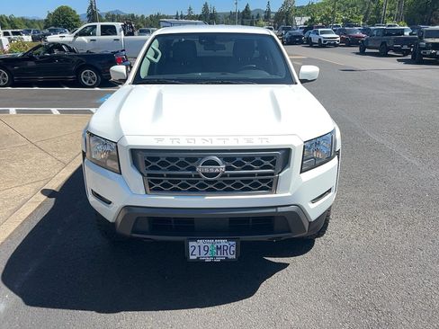 Used 2022 Nissan Frontier SV w/ Technology Package AWD/4WD image 6