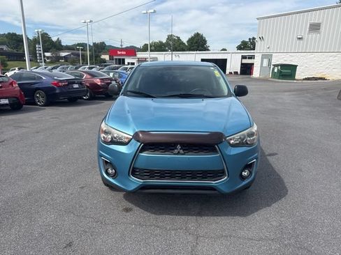 Used 2014 Mitsubishi Outlander Sport SE FWD image 3
