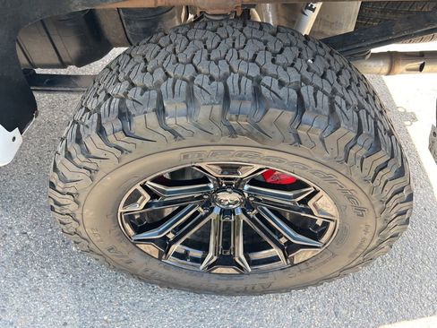 Used 2025 Chevrolet Silverado 1500 RST AWD/4WD image 29