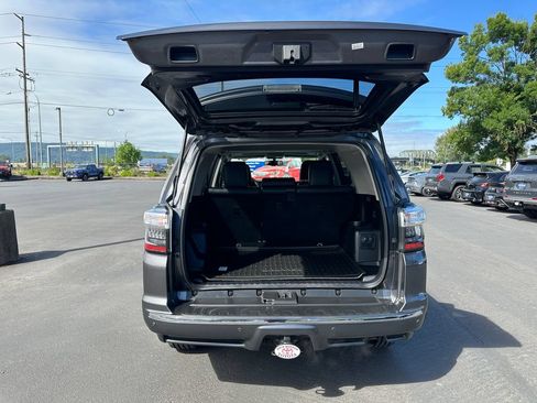 Used 2019 Toyota 4Runner Limited AWD/4WD image 11