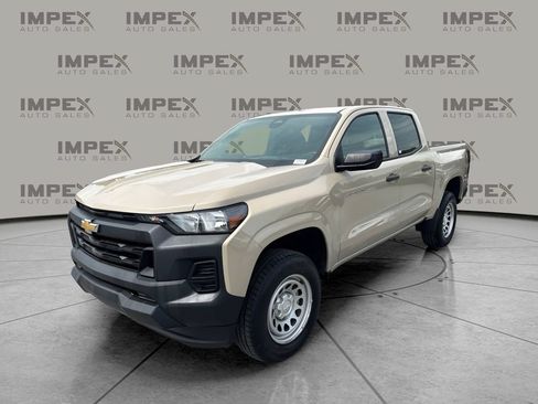 Used 2024 Chevrolet Colorado W/T RWD image 1