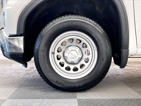 Used 2025 GMC Sierra 1500 Pro w/ Pro Value Package image 8