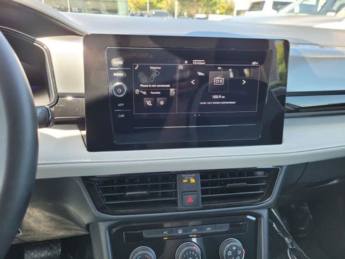 Certified 2025 Volkswagen Taos S FWD image 27