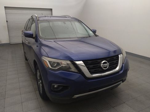 Used 2018 Nissan Pathfinder SV FWD image 14