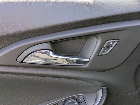 Used 2023 Chevrolet Malibu LT image 13