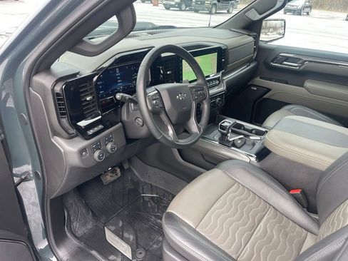 Used 2025 Chevrolet Silverado 1500 ZR2 w/ Technology Package image 15