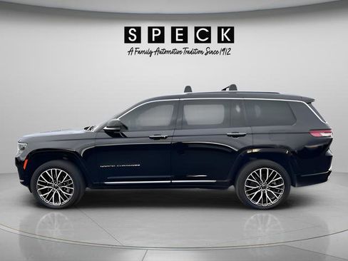 Used 2022 Jeep Grand Cherokee L Summit w/ Advanced Protech Group IV AWD/4WD image 2