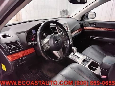 Used 2011 Subaru Outback 2.5i Limited w/ PWR Moonroof Pkg image 11