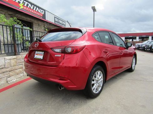 Used 2018 MAZDA MAZDA3 Sport image 4