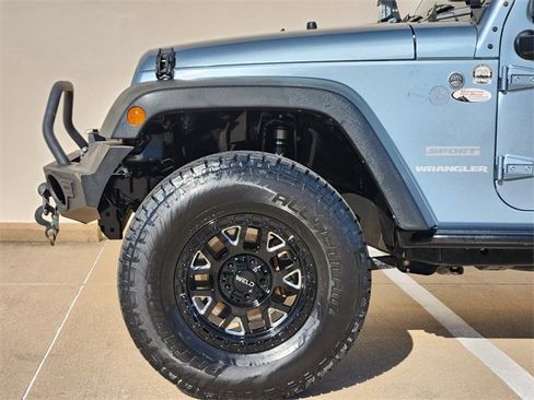 Used 2012 Jeep Wrangler Sport w/ Connectivity Group image 9