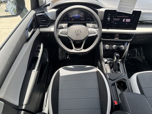 Used 2025 Volkswagen Taos S FWD image 13