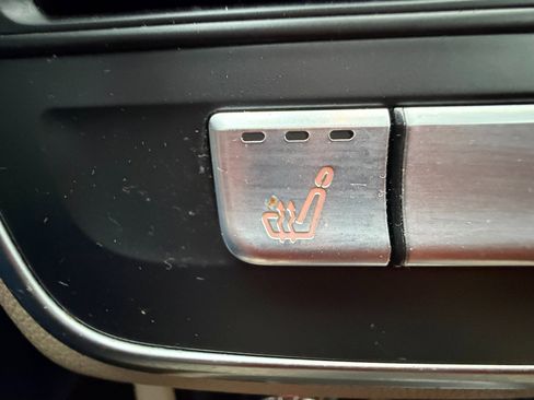 Used 2019 Mercedes-Benz CLA 250 4MATIC image 23