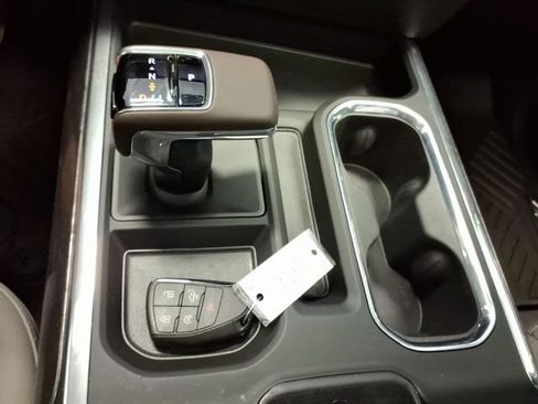 Used 2025 Chevrolet Silverado 1500 LTZ w/ LTZ Premium Package AWD/4WD image 27
