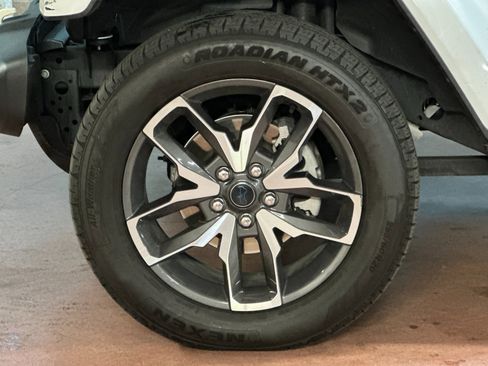 Used 2024 Jeep Wrangler Unlimited w/ LED Headlamp & Fog Lamp Group image 24