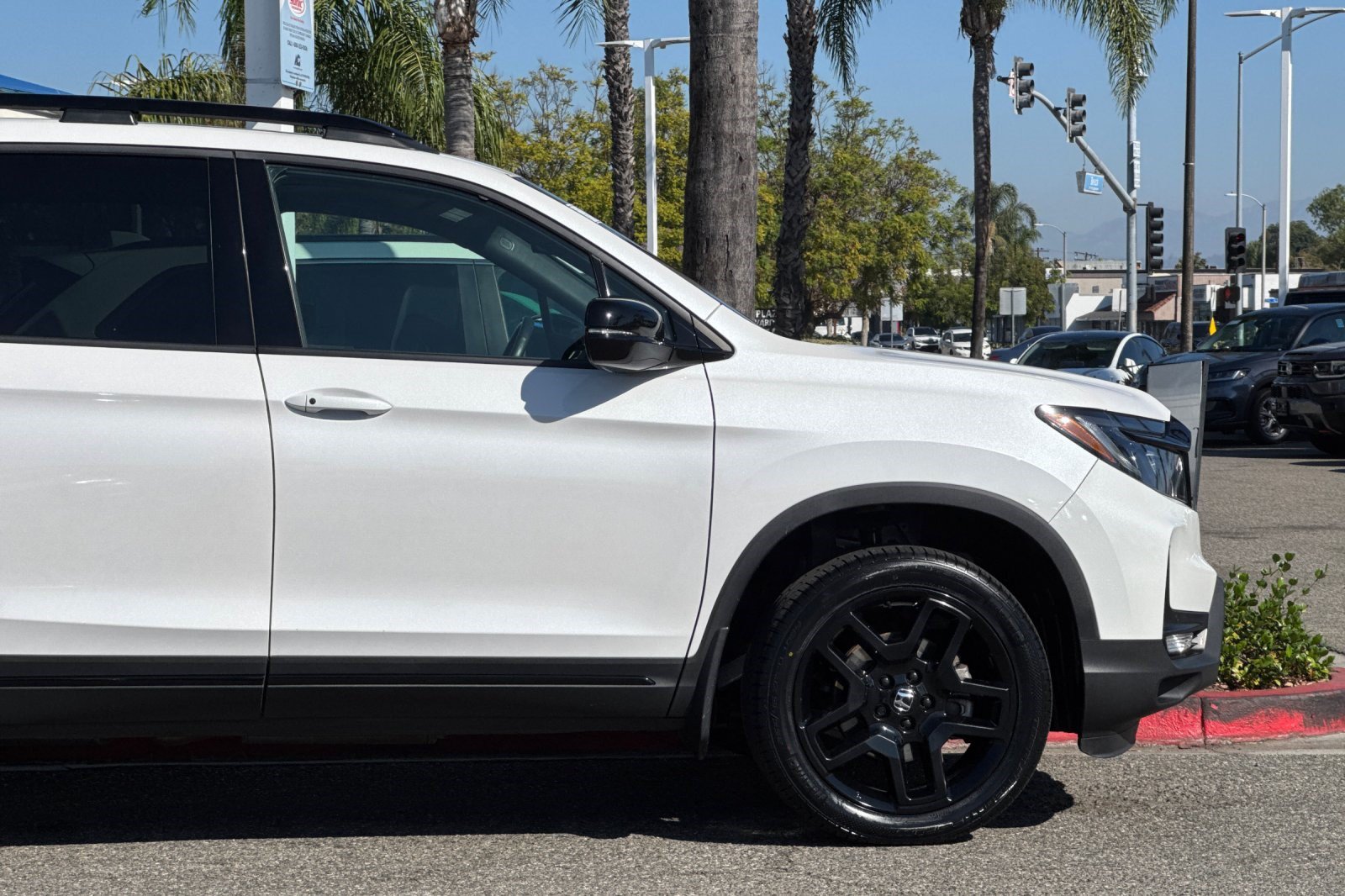 Used 2024 Honda Passport Black Edition image 35