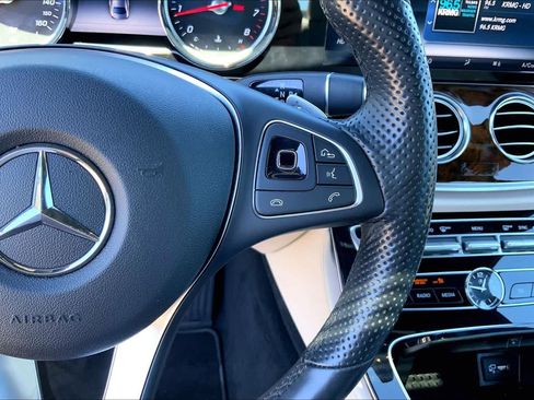 Used 2017 Mercedes-Benz E 300 4MATIC image 23