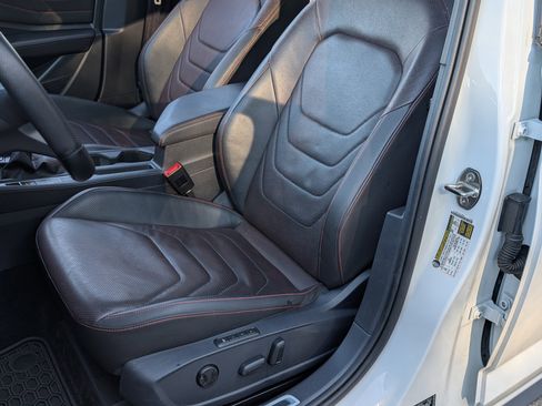 Used 2023 Volkswagen Jetta GLI Autobahn image 17