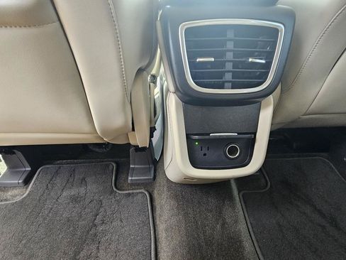 Used 2016 Lincoln MKX Select w/ Select Plus Package FWD image 19