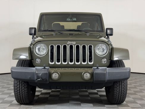 Used 2016 Jeep Wrangler Sahara w/ Connectivity Group AWD/4WD image 6