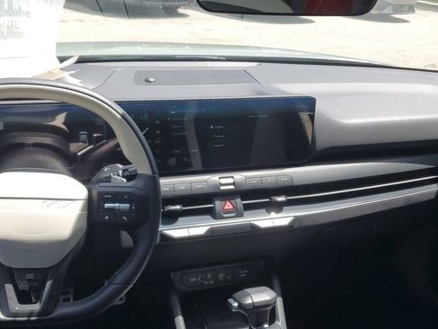 Certified 2025 Kia K4 GT-Line Turbo image 12