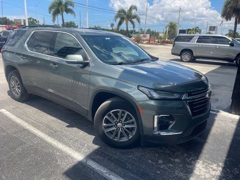 Used 2022 Chevrolet Traverse LT FWD image 3