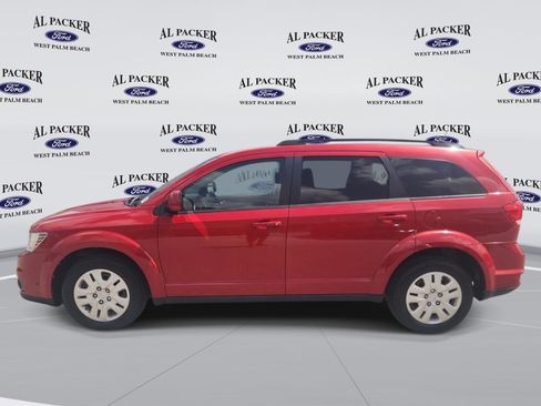 Used 2019 Dodge Journey SE w/ Connectivity Group FWD image 2