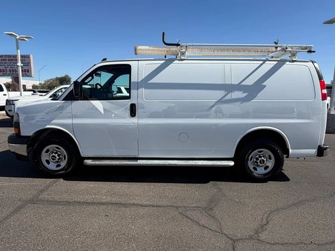Used 2020 GMC Savana 2500 w/ Driver Convenience Package RWD image 4