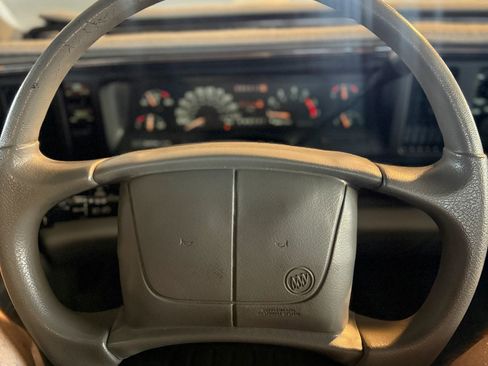 Used 1999 Buick Le Sabre Custom w/ Headliner Lighting Pkg FWD image 32