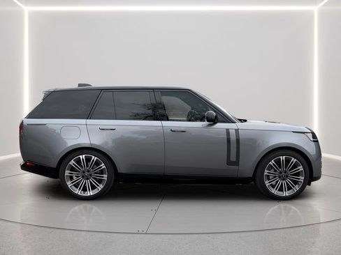 Certified 2023 Land Rover Range Rover SE image 6