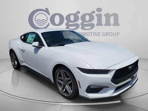 New 2026 Ford Mustang Coupe RWD image 4