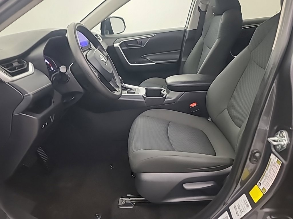 Used 2025 Toyota RAV4 LE AWD/4WD image 24