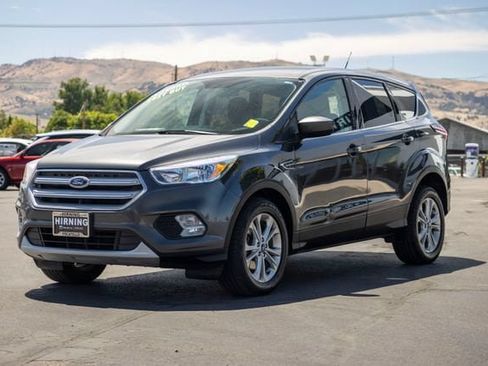 Used 2019 Ford Escape SE FWD image 36