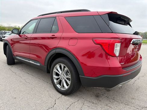 Used 2023 Ford Explorer XLT w/ Equipment Group 202A AWD/4WD image 5