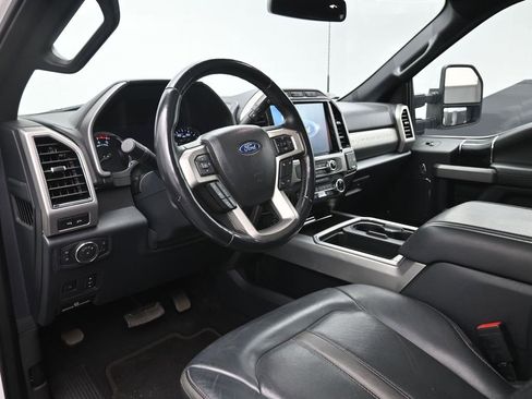 Used 2022 Ford F450 Platinum w/ FX4 Off-Road Package image 19