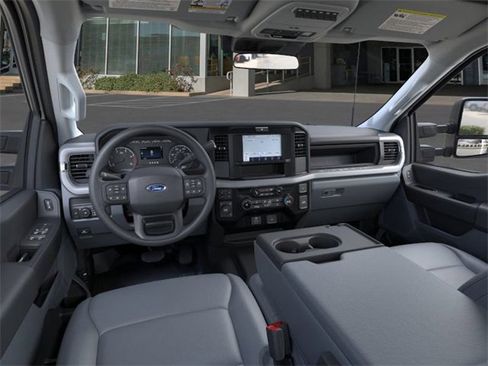 New 2026 Ford F350 XL w/ XL Chrome Package image 9