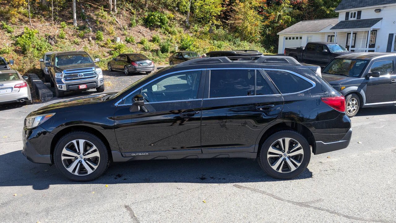 Used 2019 Subaru Outback 2.5i Limited AWD/4WD image 2