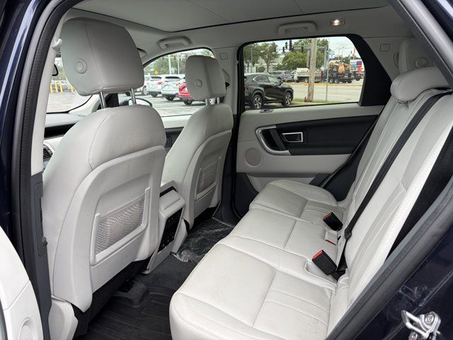 Used 2019 Land Rover Discovery Sport HSE AWD/4WD image 4