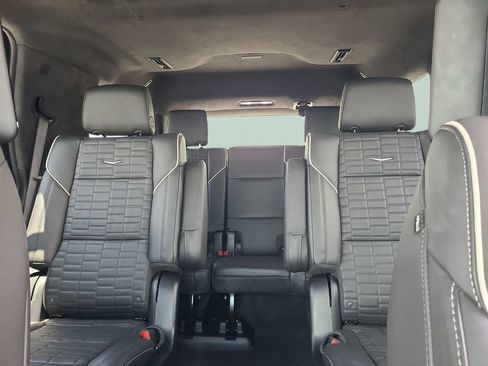 Used 2025 Cadillac Escalade Sport Platinum w/ LPO, Floor Liner Package AWD/4WD image 13