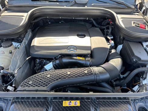 Used 2021 Mercedes-Benz GLE 350 w/ AMG Line Exterior image 5