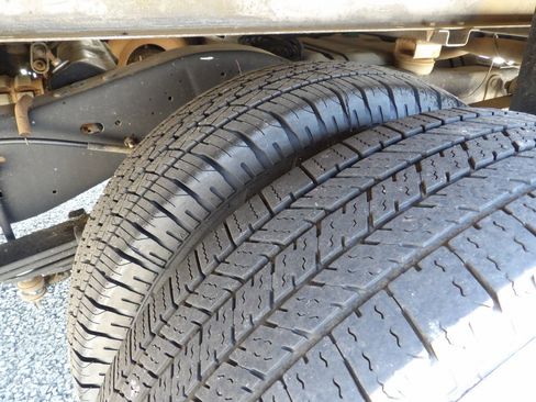 Used 2021 Ford E-350 and Econoline 350 Super Duty image 43