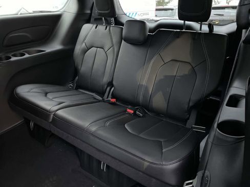 New 2026 Chrysler Voyager LX image 8