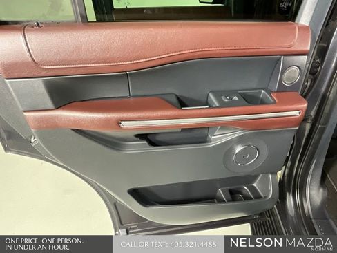 Used 2022 Ford Expedition Limited RWD image 19